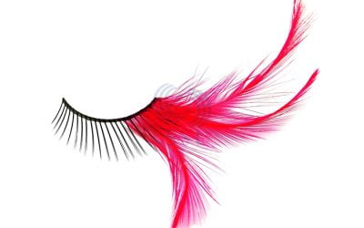 F – RED LASHES