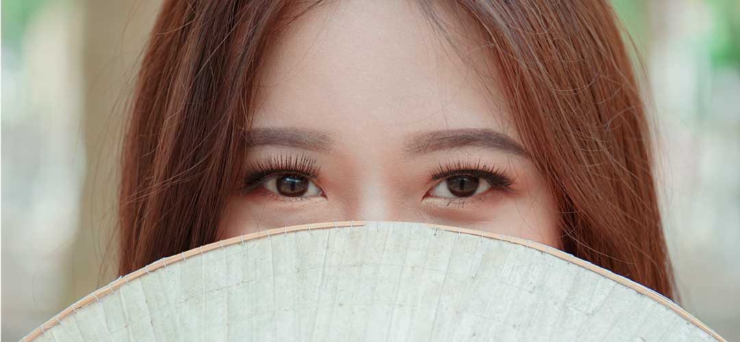 Complete Makeup with False Eyelashes