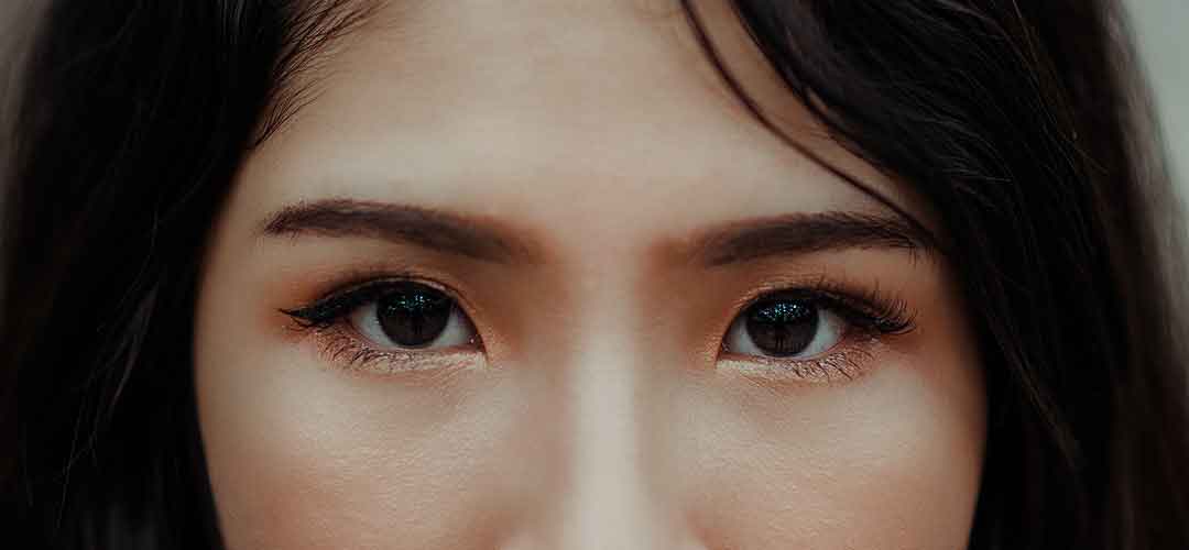 It's Easy to Sharpen Eye Makeup