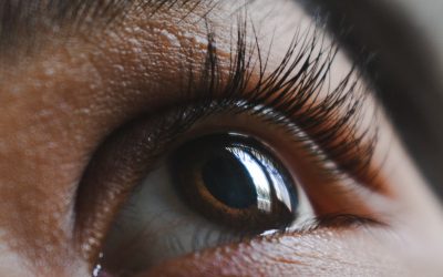 How to Overcome Eyelash Loss Naturally