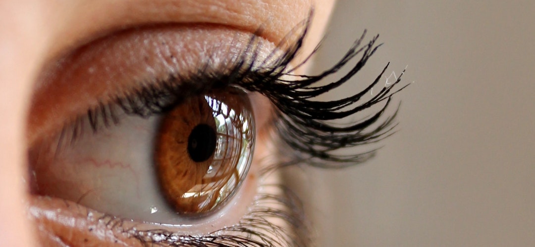 Differences False Eyelashes With Extensions